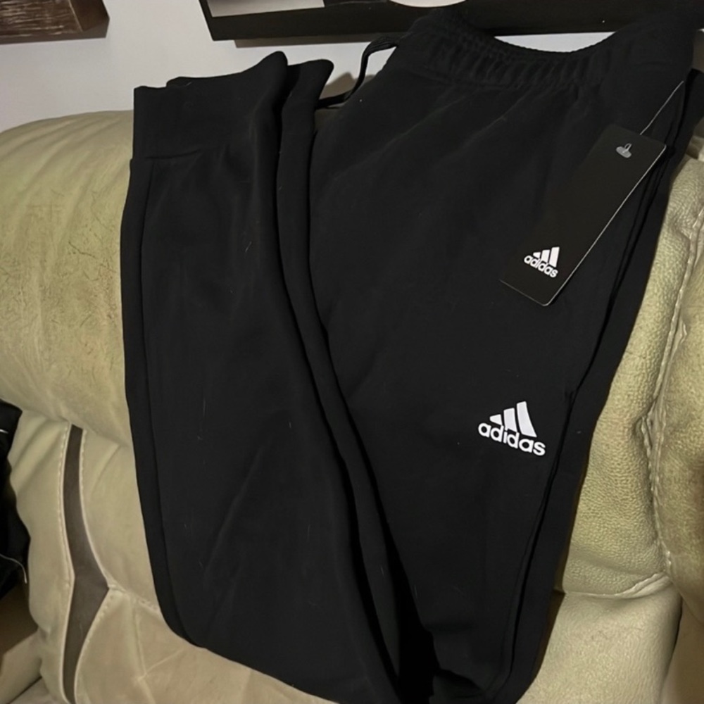 Adidas Sweatpants. NWT . Mens size Large